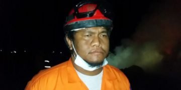 KOBARAN API MELAHAP LAHAN KOSONG BUKIT CINTA