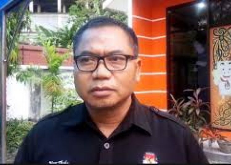 KPU LIRIK PLASTIK SEBAGAI BAHAN KOTAK SUARA