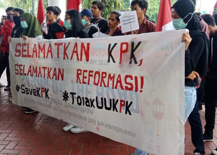 DUA DEMO WARNAI AKTIFITAS DPRD BALIKPAPAN DI HARI SENIN