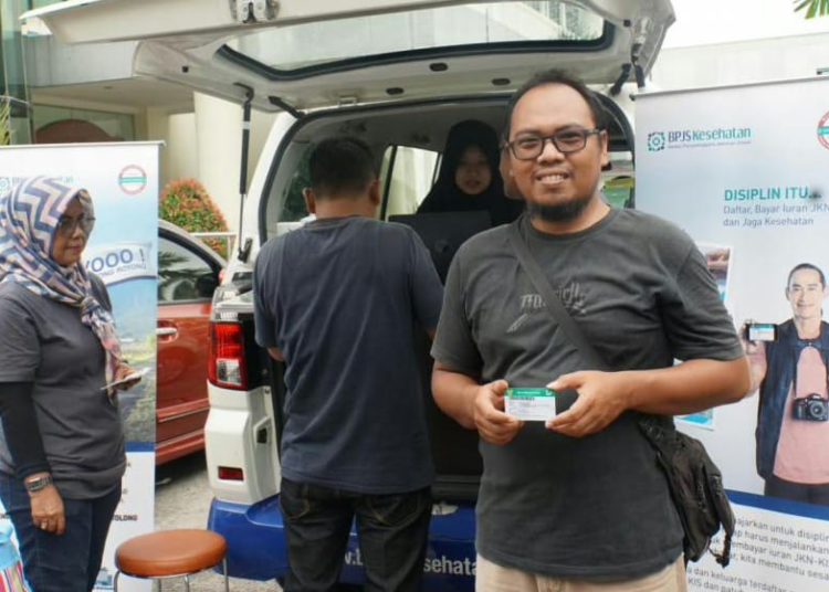 LAYANAN MOBILE CUSTOMER SERVICE BPJS KESEHATAN,UNTUK MEMBERIKAN KEMUDAHAN INFORMASI SEKALIGUS PENDAFTARAN PESERTA JKN-KIS