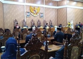 EMPAT PIMPINAN DPRD BALIKPAPAN RESMI DILANTIK