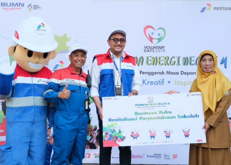 SEBAGAI WUJUD KEPEDULIAN PADA DUNIA PENDIDIKAN,PERTAMINA KIRIM PULUHAN RELAWAN KE SEJUMLAH SEKOLAH DASAR DI BALIKPAPAN
