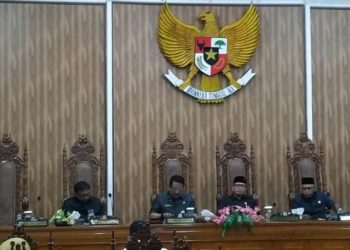SIDANG PARIPURNA RAPERDA INISIATIF DIHADIRI 29 ANGGOTA DEWAN
