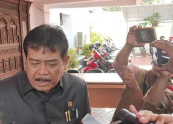 DPRD GELAR RAPAT PARIPURNA PANDANGAN FRAKSI ATAS RAPBD 2020