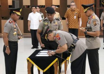 KAPOLRI LAKUKAN ROTASI JABATAN SEJUMLAH PERWIRA TINGGI