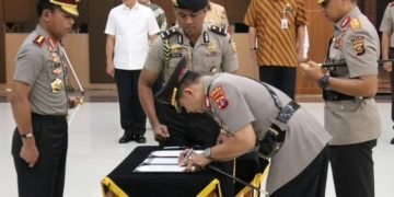 KAPOLRI LAKUKAN ROTASI JABATAN SEJUMLAH PERWIRA TINGGI