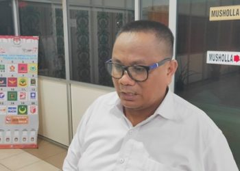 LAKUKAN RESES, HASANUDDIN TAMPUNG ASPIRASI WARGA BALIKPAPAN KOTA