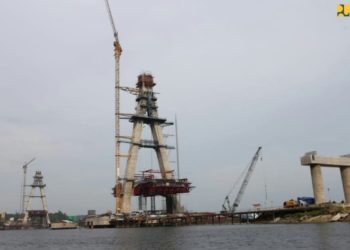 GUNA MENDUKUNG KONEKTIVITAS IKN, MENTERI PUPR BASUKI TARGETKAN  PROGRES JEMBATAN PULAU BALANG II SELESAI TAHUN 2020