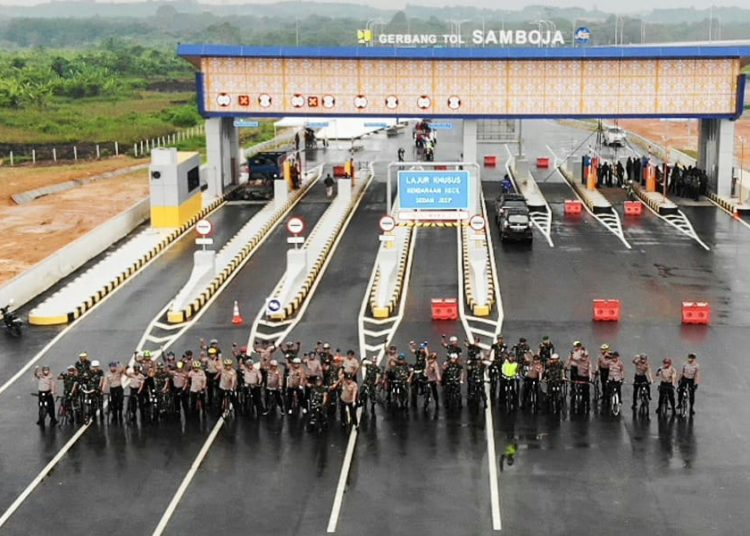 PASTIKAN KEAMANAN,KAPOLDA KALTIM BERSAMA PANGDAM VI MLW LAKUKAN PENGECEKAN TOL BALSAM, YANG AKAN DIRESMIKAN PRESIDEN