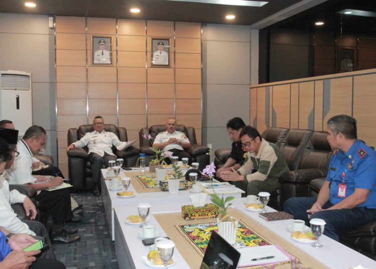 SYAHARIE JAANG TETAPKAN STATUS SIAGA DARURAT BANJIR SAMARINDA