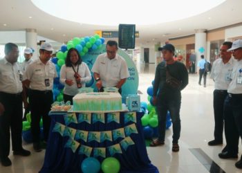 DALAM RANGKA HUT KE 56 ANGKASA PURA I AIRPORTS, BANDARA SAMS SEPINGGAN BALIKPAPAN BAGIKAN HADIAH KE PENGGUNA JASA