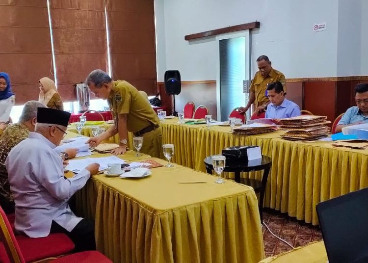 TIMSEL LAKUKAN SELEKSI BERKAS