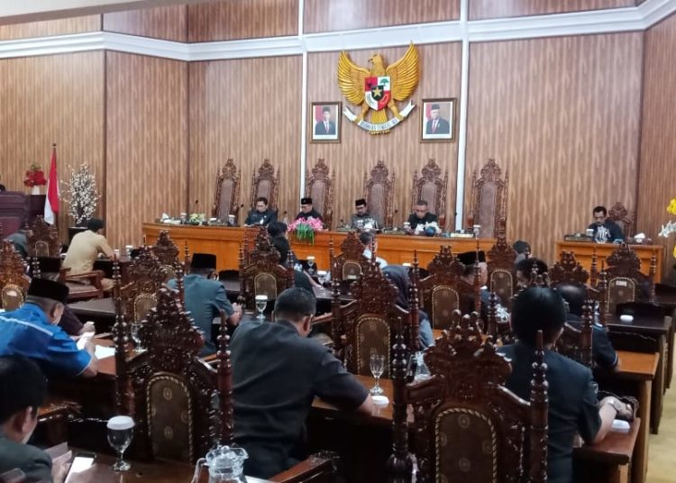 DPRD SAMPAIKAN PANDANGAN UMUM ATAS REVISI PERDA ANAK