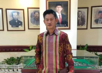 ANGGOTA DPRD INI SARANKAN DARI PADA NONGKRONG DI CAFE LEBIH BAIK BERSAMA KELUARGA DI RUMAH