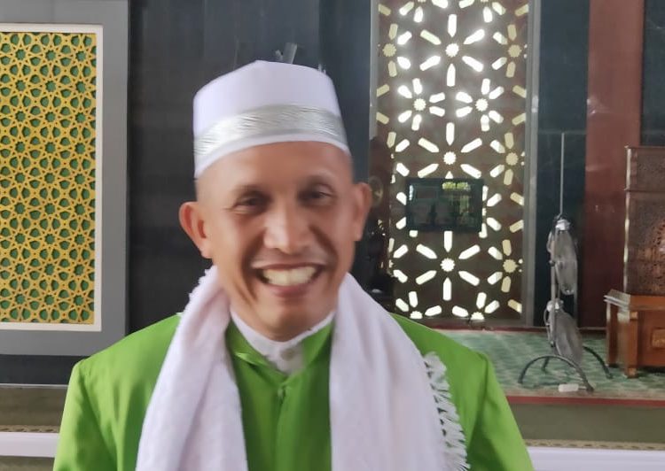 ABAIKAN FATWA MUI, DEWAN MASJID SERUKAN SHALAT JUMAT BERJAMAAH