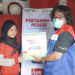 RINGANKAN WARGA, PERTAMINA BAGIKAN 100 PAKET SEMBAKO KE WARGA