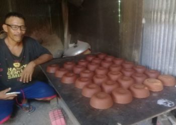 KEBANJIRAN PESANAN, HARGA GULA MERAH NORMAL DI WADAH PEMBUATAN