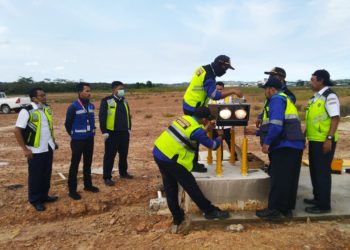 KINI BANDARA APT. PRANOTO LAYANI PENERBANGAN MALAM. TETAPI TERGANTUNG MASKAPAI