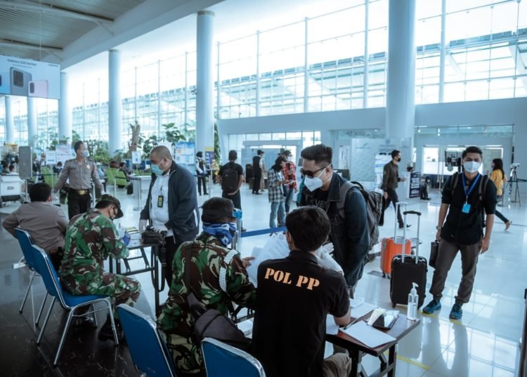 BANDARA DIBUKA, ANGKASA PURA I PASTIKAN PROTOKOL COVID-19 BERJALAN