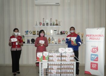 DUKUNG NEW NORMAL, PERTAMINA SERAHKAN BANTUAN KE RSUD