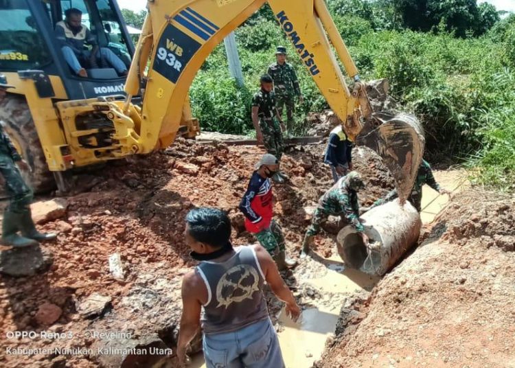 ALAT BERAT PERMUDAH PEMASANGAN GORONG-GORONG