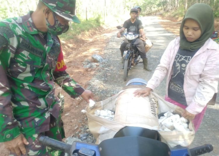 RELA DIGIGIT NYAMUK, INI YANG DILAKUKAN DAN SSK TMMD DI HUTAN