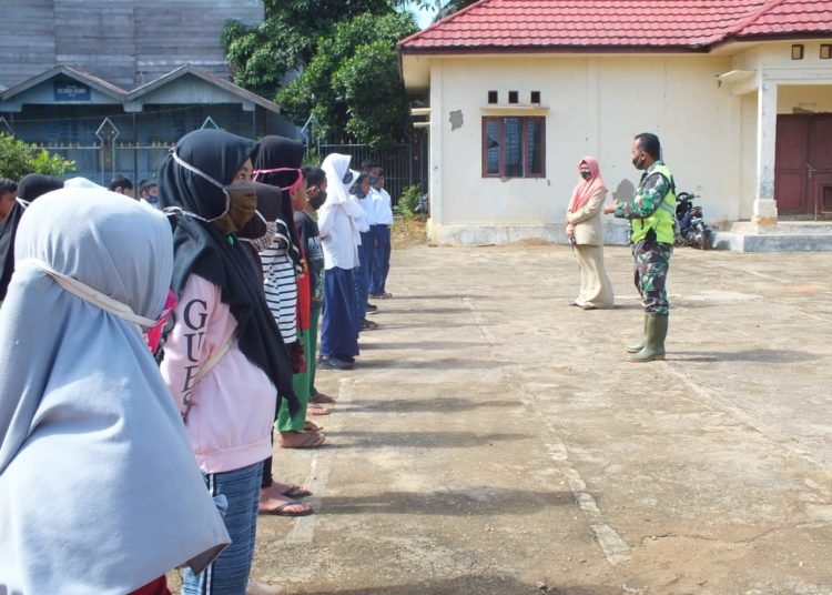 SATGAS TMMD TERUS AJAK ANAK SEKOLAH TERAPKAN PROTOKOL KESEHATAN