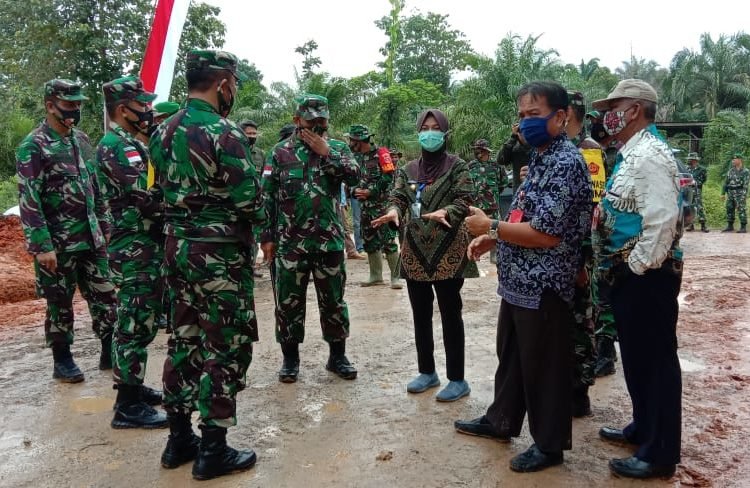 TIM WASEV CEK PEMBANGUNAN JALAN DI LOKASI TMMD