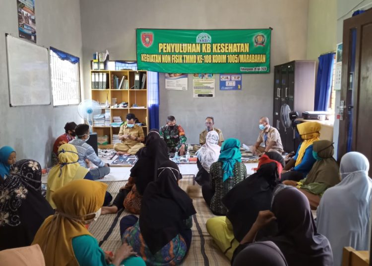 SATGAS TMMD 108 BERI PENYULUHAN KB SEHAT