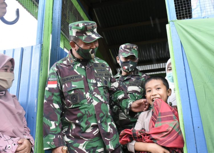 IKUT SUNATAN MASSAL, IQBAL BERCITA-CITA JADI TNI