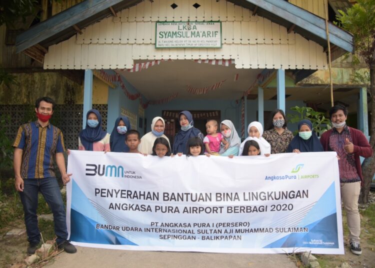 ANGKASA PURA I BALIKPAPAN SALURKAN BANTUAN SOSIAL SENILAI 336 JUTA