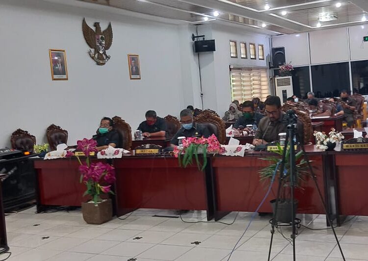 SAMPAIKAN PANDANGAN UMUM, DPRD SOROTI KINERJA PDAM