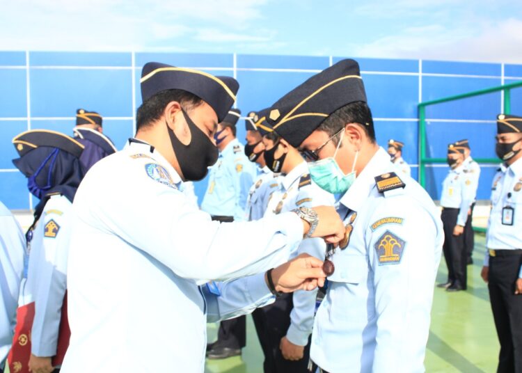 Imigrasi Gelar Apel Penganugerahan Satyalancana Karya Satya