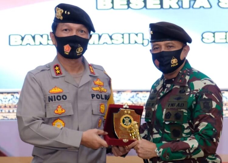 SINERGI TNI-POLRI, PANGDAM VI/ MLW KUNJUNGI POLDA KALSEL