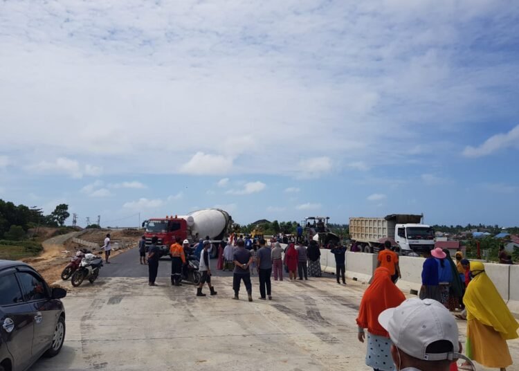 WARGA DEMO TOL, WAWALI KUNJUNGI LOKASI