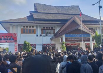 AKSI TOLAK OMNIBUSLAW KEMBALI TURUN KE JALAN