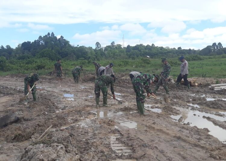 TMMD 109 KODIM 0907/ TARAKAN BEKERJA MAKSIMAL DEMI PEMBANGUNAN JALAN