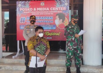 IBU HAMIL POSITIF COVID-19 MERANGKAK NAIK