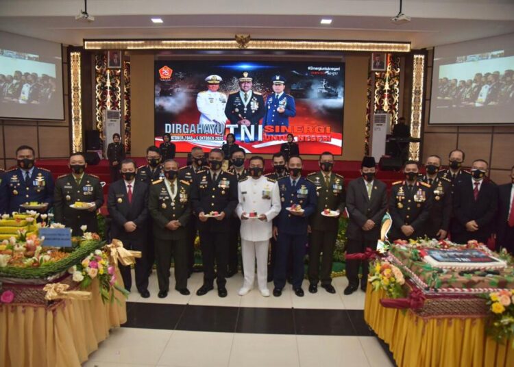 Peringatan Hari Ulang Tahun ke-75 TNI menjadi wujud kemanunggalan TNI-Rakyat serta kecintaan rakyat terhadap TNI