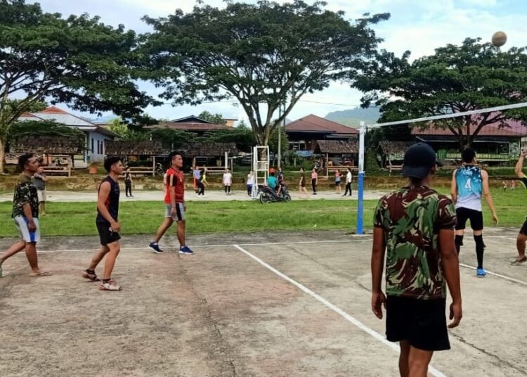 PERKUAT IMUN, SATGAS TMMD PERBATASAN SEMPATKAN BEROLAHRAGA