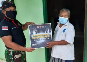 HUT ALTADURI TNI-AD DENGAN MEMBAGIKAN SEMBAKO