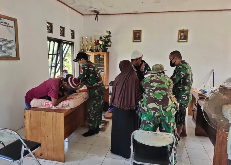 Baksos Khitanan Gratis Tim Kesehatan Satgas TMMD Ke 109 Beraksi