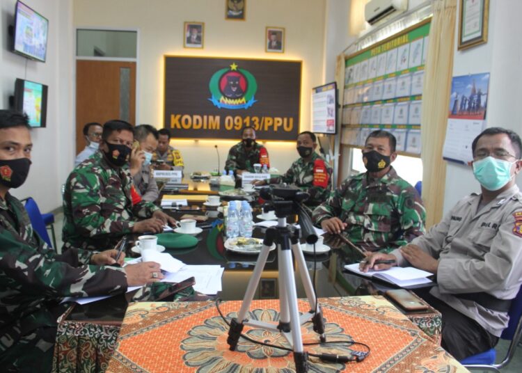 KAPOLRES PPU DAN DANDIM 0913/PPU IKUTI VIDCON BERSAMA KAPOLDA DAN PANGDAM