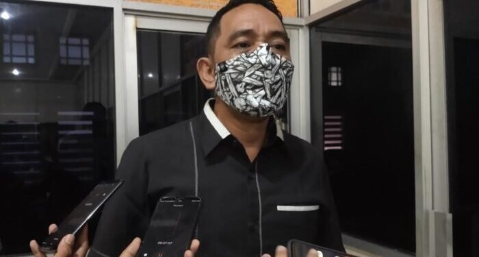 DPRD MINTA PENGELOLA SEKOLAH BERSABAR