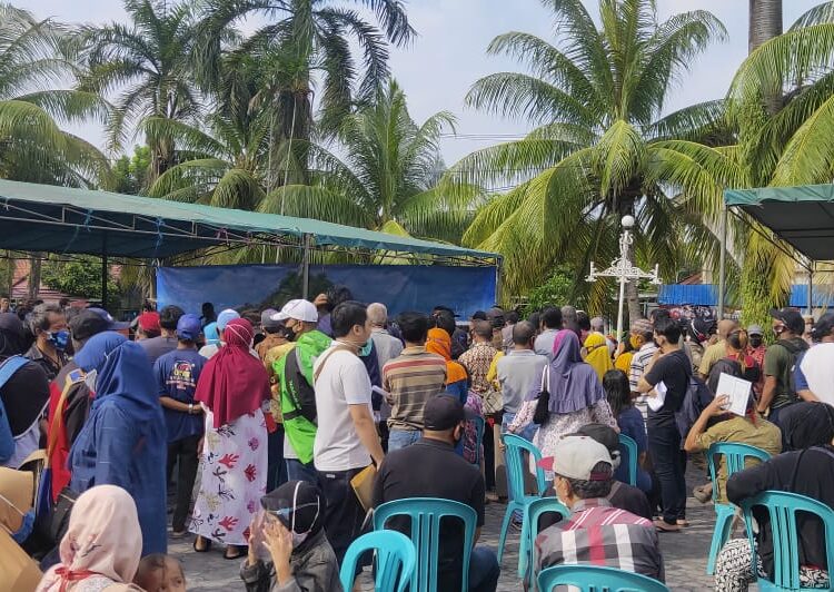 CEGAH KERUMUNAN, PEMKOT BAGIKAN BST DI 8 TITIK
