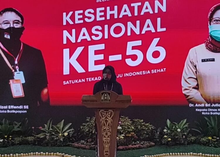 TEPUK TANGAN SERENTAK HIASI HKN KE-56