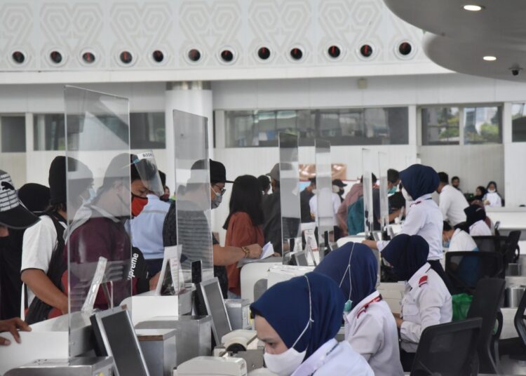 LIBUR PANJANG, VOLUME PENUMPANG NAIK 38%