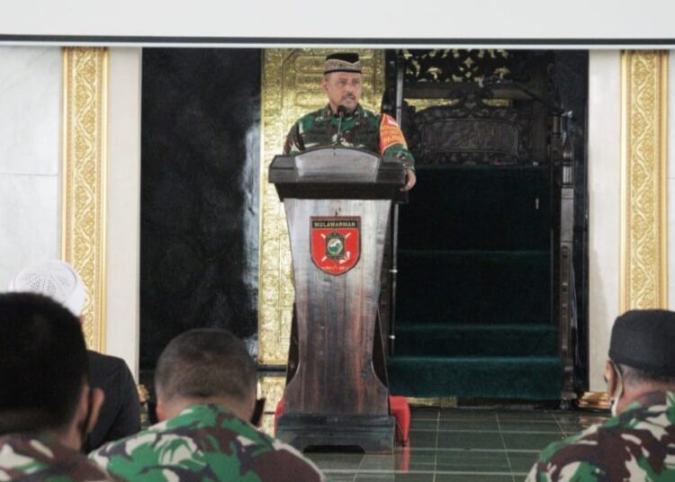 UMAT ISLAM HARUS MENGGUNAKAN RASULULLAH SAW SEBAGAI PANUTAN