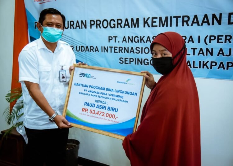 CSR ANGKASA PURA I BALIKPAPAN BANTU FASILITAS SEKTOR PENDIDIKAN DAN SALURKAN DANA KEMITRAAN