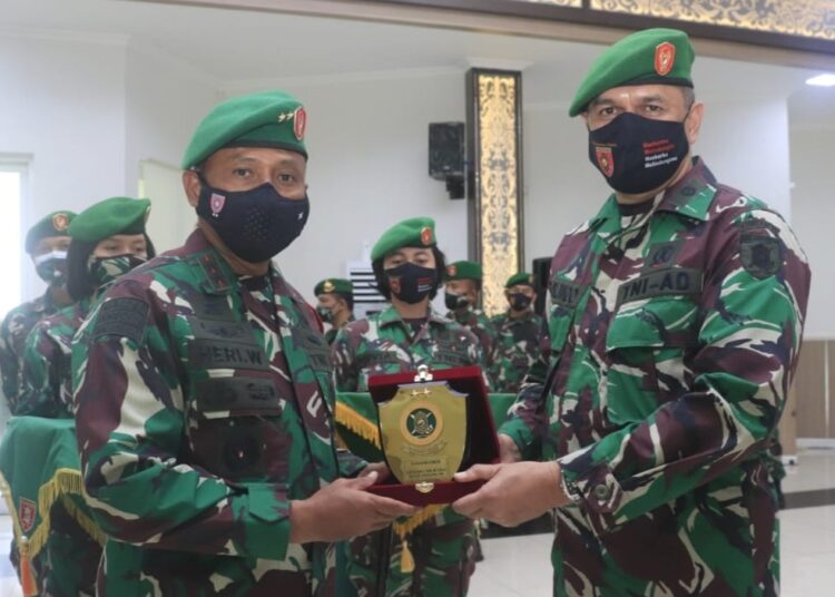 PANGDAM PIMPIN SERTIJAB KAKUMDAM VI/ MULAWARMAN
